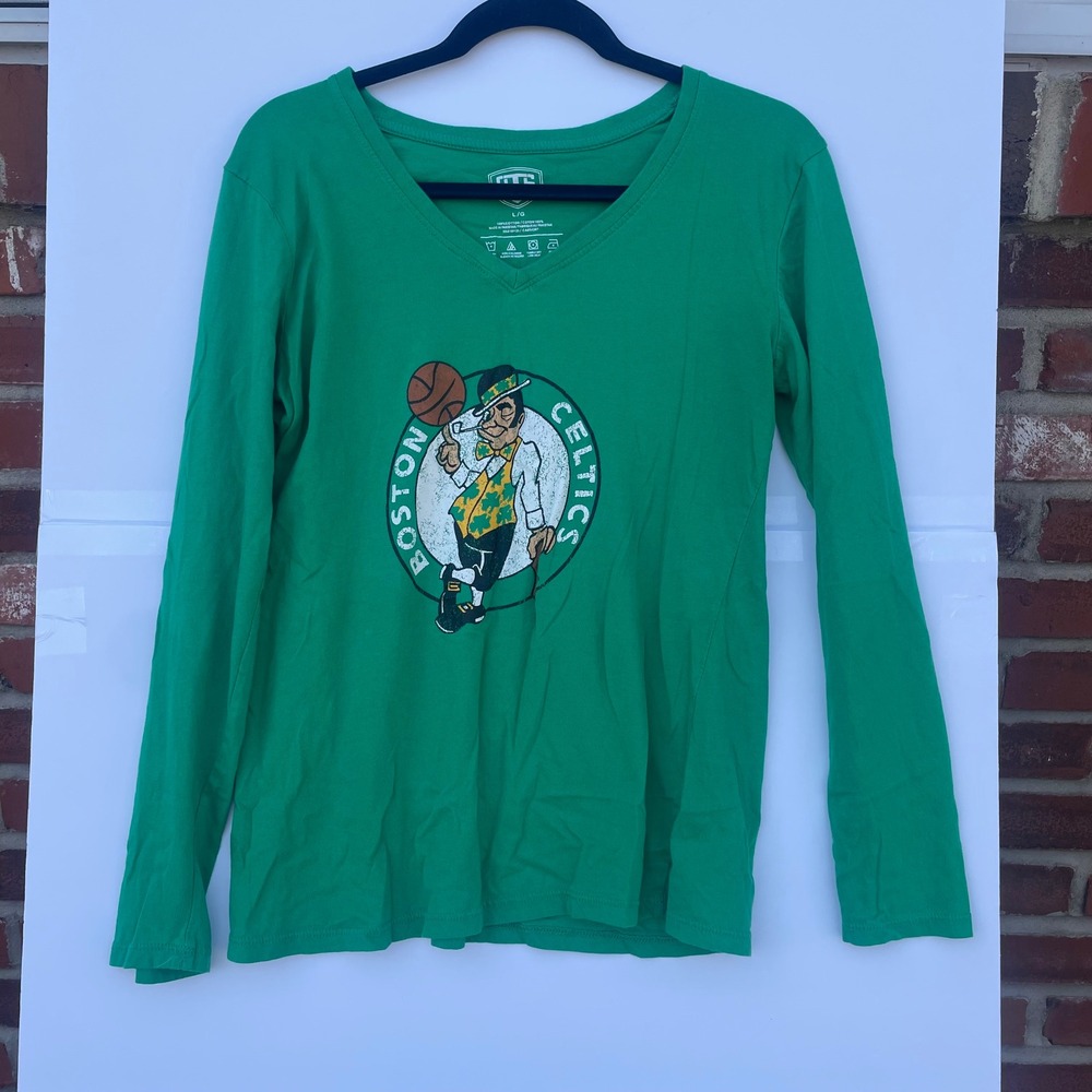 OTS Boston Celtics Womens Green Long Sleeve V-Neck‎ Graphic T-Shirt Large NBA